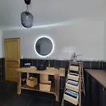 Sous Le Clocher Apartament *