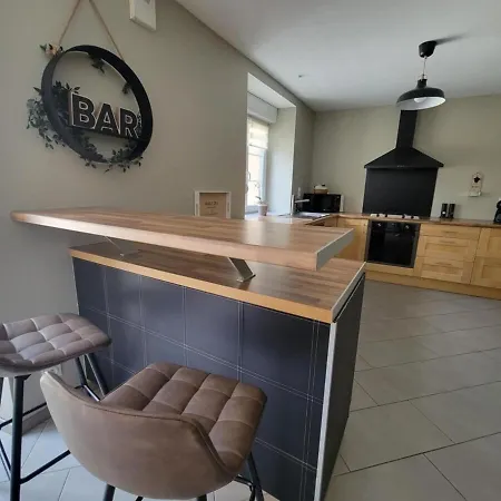 Sous Le Clocher Apartament Laneuville-sur-Meuse