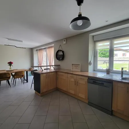 Sous Le Clocher * Laneuville-sur-Meuse