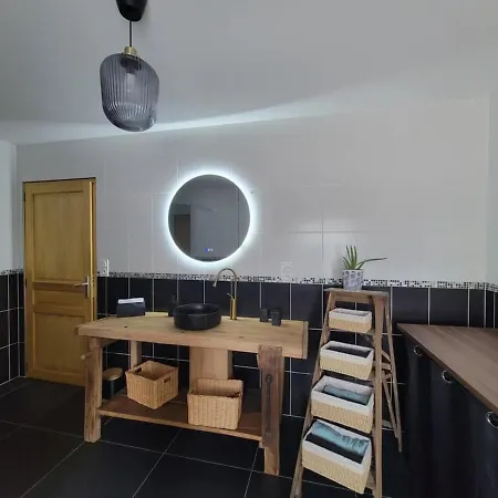 Sous Le Clocher Lägenhet *